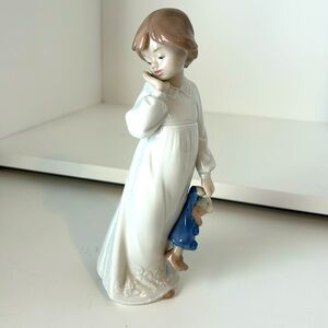 Lladro Nao Figurine #1108 Girl with Rag Doll